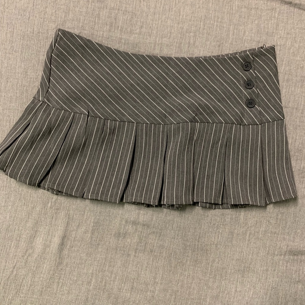 Gray Mini Skater Skirt with Pleats